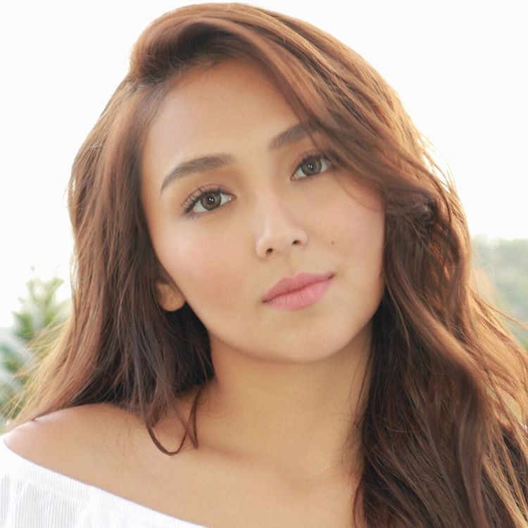 Look 40 Times Kathryn Bernardo Proved That Pinay Beauty Can Captivate The World Abs Cbn